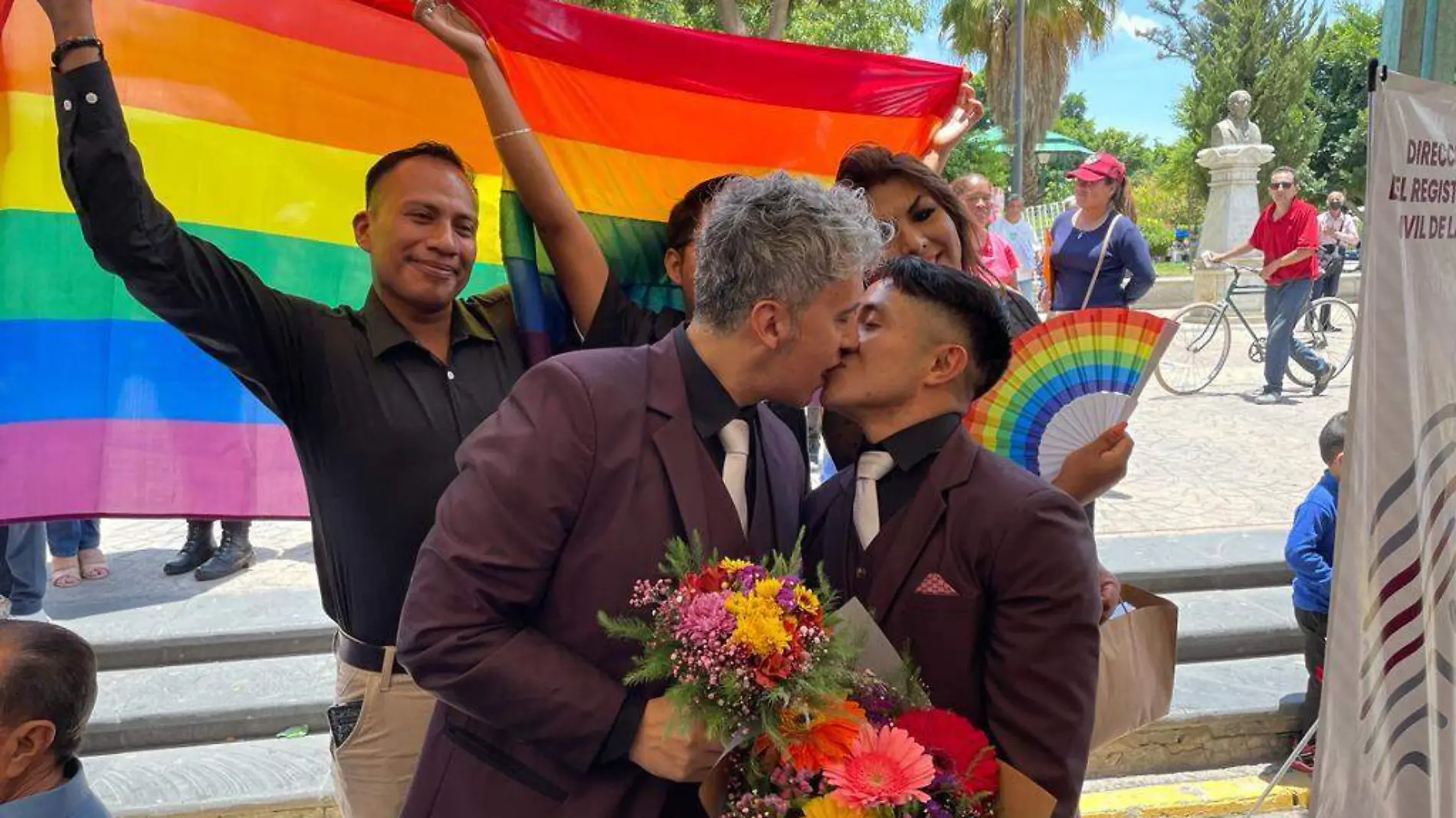 Celebran en Tehuacán el primer matrimonio igualitario